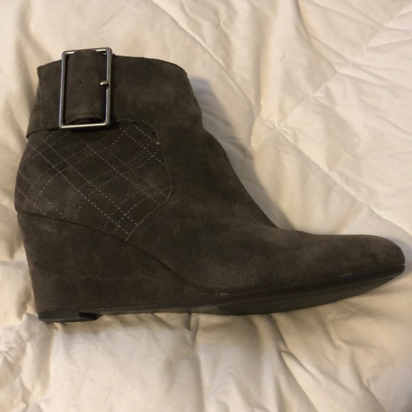 Grey boots - Picture 2 of 5